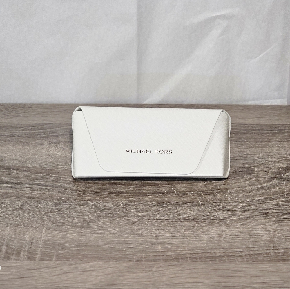 MICHAEL KORS White Leather Hard Glasses Case- NEW